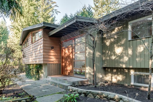 38265 at 4644 Mapleridge Drive, North Vancouver