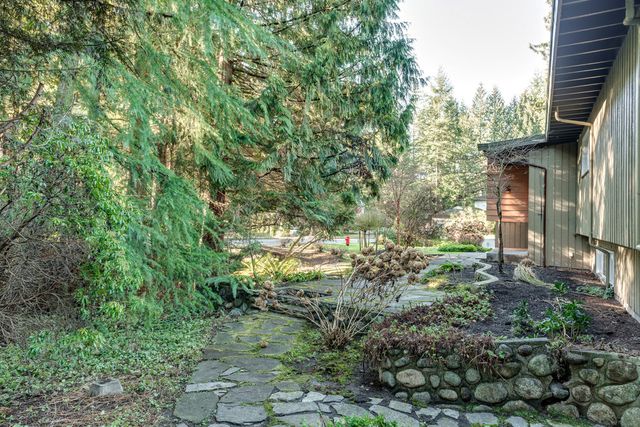38273 at 4644 Mapleridge Drive, North Vancouver