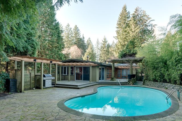 38277 at 4644 Mapleridge Drive, North Vancouver