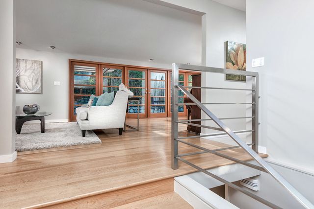 38289 at 4644 Mapleridge Drive, North Vancouver