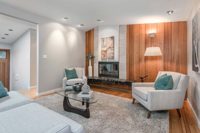 38301 at 4644 Mapleridge Drive, North Vancouver