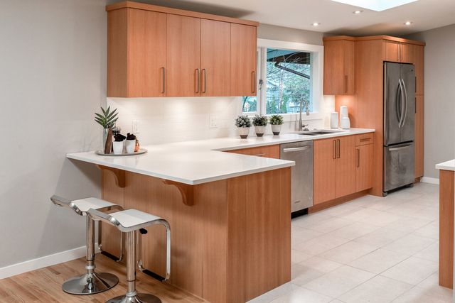 38329 at 4644 Mapleridge Drive, North Vancouver