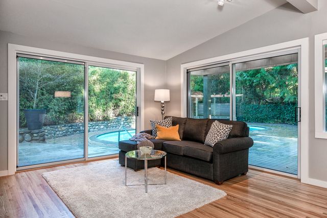 38337 at 4644 Mapleridge Drive, North Vancouver