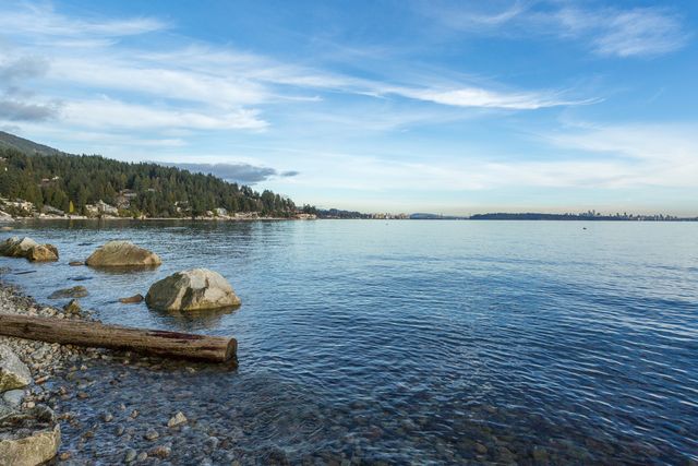 38753 at 4271 Evergreen Avenue, West Vancouver