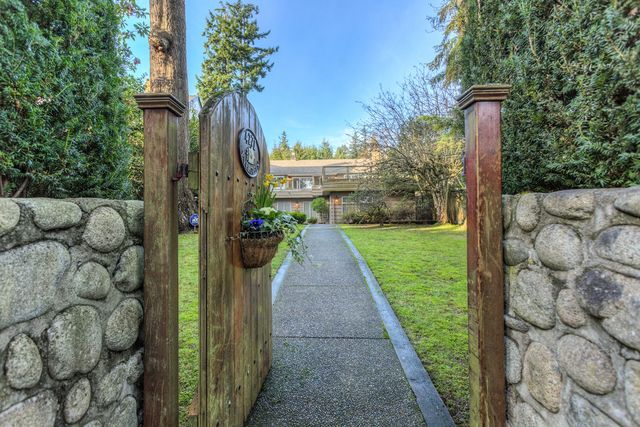 38777 at 4271 Evergreen Avenue, West Vancouver