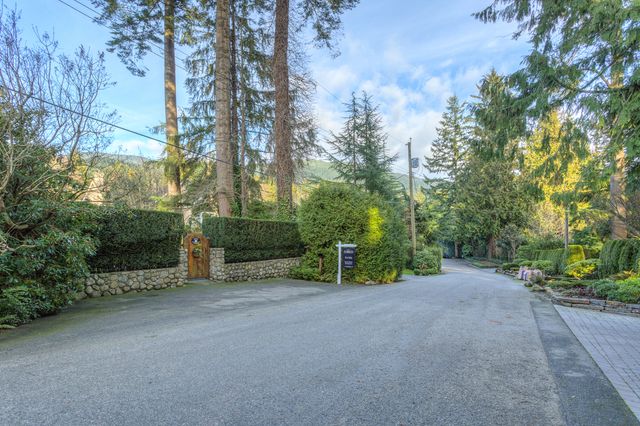 38793 at 4271 Evergreen Avenue, West Vancouver