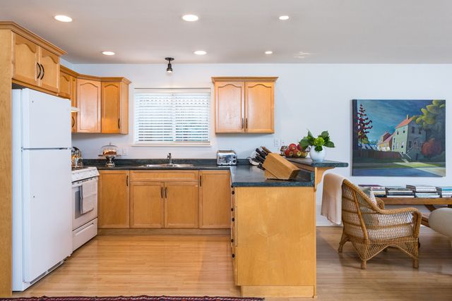 38837 at 4271 Evergreen Avenue, West Vancouver