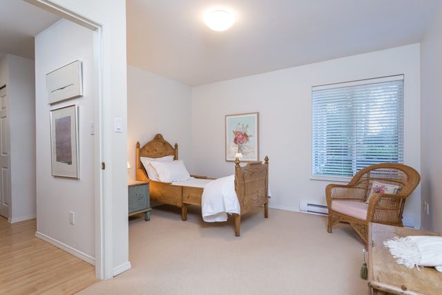 38845 at 4271 Evergreen Avenue, West Vancouver