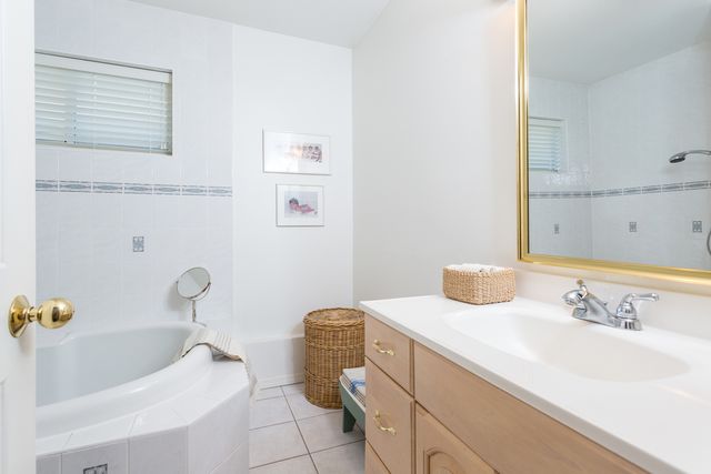 38857 at 4271 Evergreen Avenue, West Vancouver