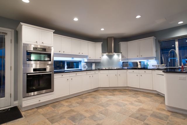 39143 at 3643 Marine Drive, West Vancouver