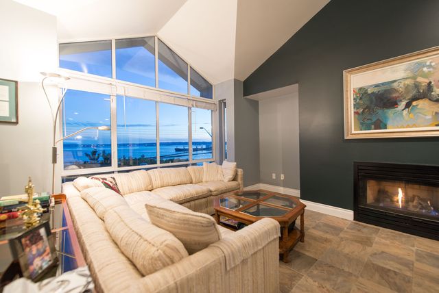 39156 at 3643 Marine Drive, West Vancouver