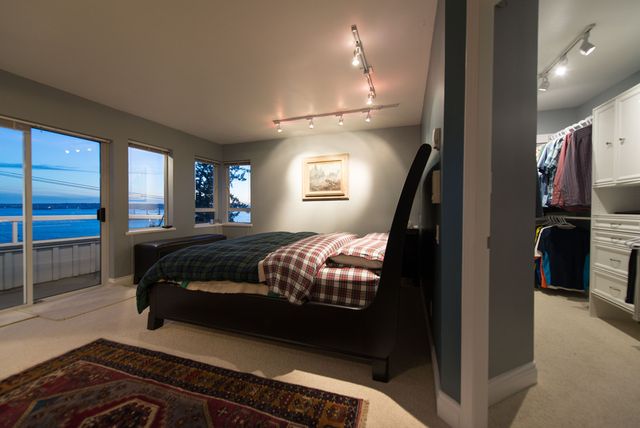 39168 at 3643 Marine Drive, West Vancouver