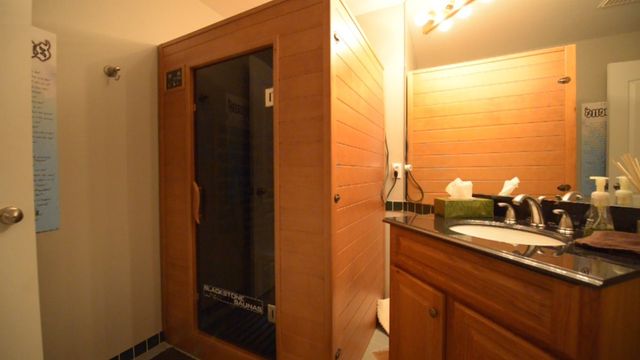 39195 at 3643 Marine Drive, West Vancouver