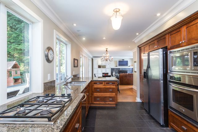 39454 at 4411 Glencanyon Drive, North Vancouver