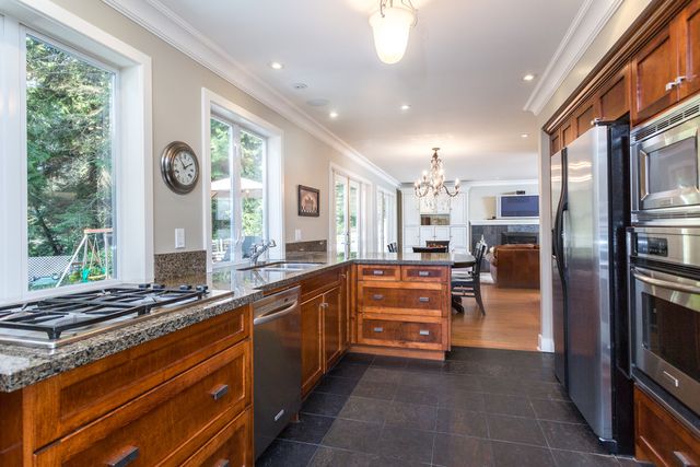 39458 at 4411 Glencanyon Drive, North Vancouver