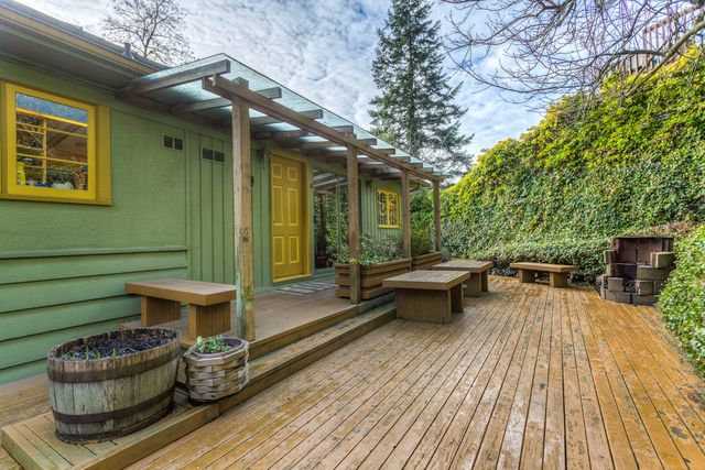 40032 at 945 Keith Road, West Vancouver