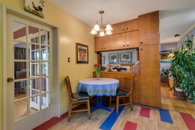 40128 at 945 Keith Road, West Vancouver