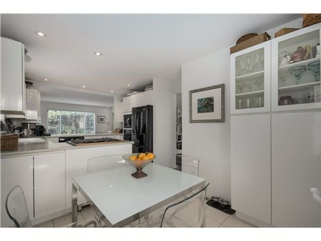 39694 at 2333 Marine Drive, West Vancouver