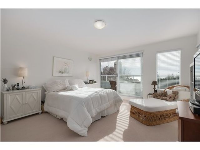 39700 at 2333 Marine Drive, West Vancouver