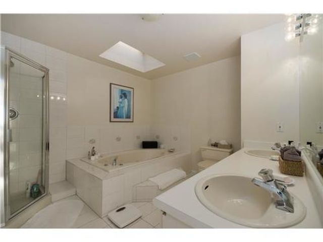 39724 at 2333 Marine Drive, West Vancouver