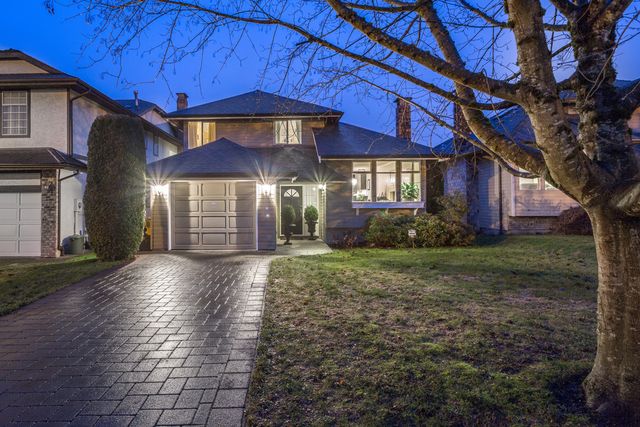 40149 at 2824 Munday Place, North Vancouver