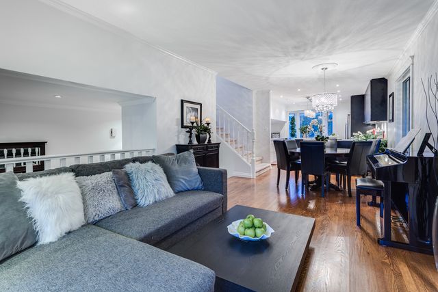 40173 at 2824 Munday Place, North Vancouver