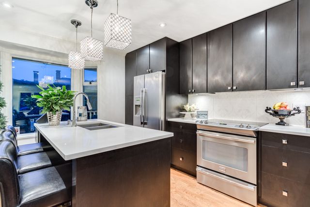 40193 at 2824 Munday Place, North Vancouver