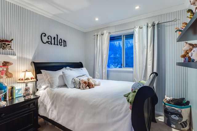 40237 at 2824 Munday Place, North Vancouver