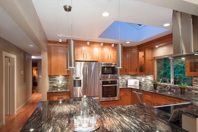 40862 at 405 Macbeth Crescent, West Vancouver