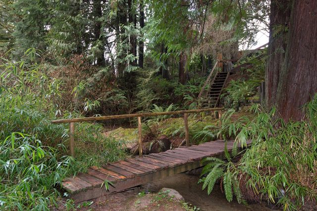 40955 at 405 Macbeth Crescent, West Vancouver