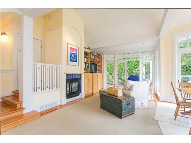 41167 at 2954 Marine Drive, West Vancouver