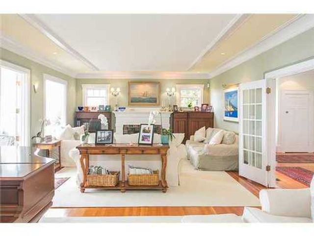 41173 at 2954 Marine Drive, West Vancouver