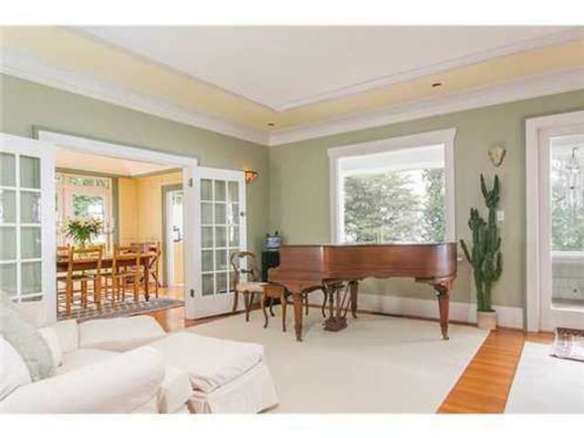 41176 at 2954 Marine Drive, West Vancouver