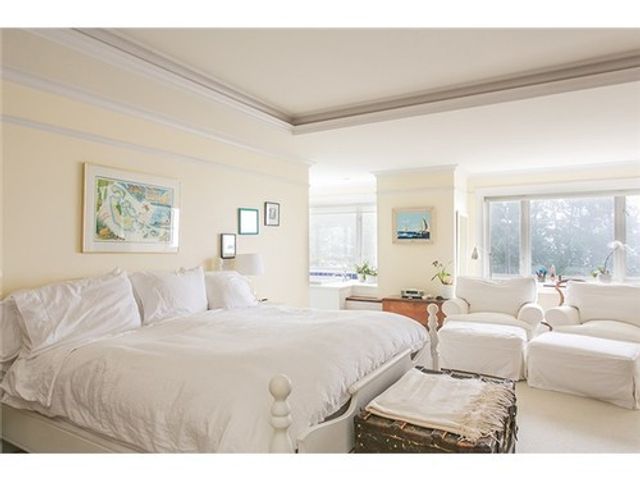 41182 at 2954 Marine Drive, West Vancouver