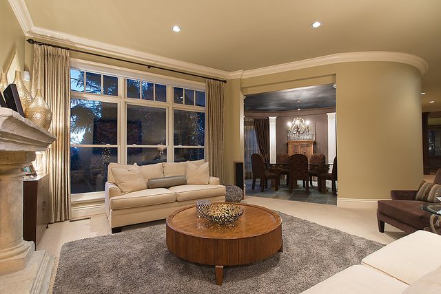 23202 at 4010 Sunset Boulevard, North Vancouver