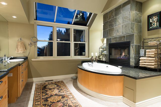 23235 at 4010 Sunset Boulevard, North Vancouver