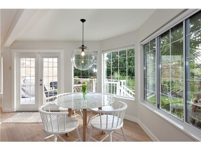 42029 at 1846 Fulton Avenue, North Vancouver