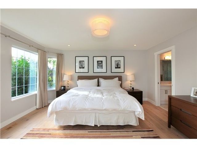 42035 at 1846 Fulton Avenue, North Vancouver