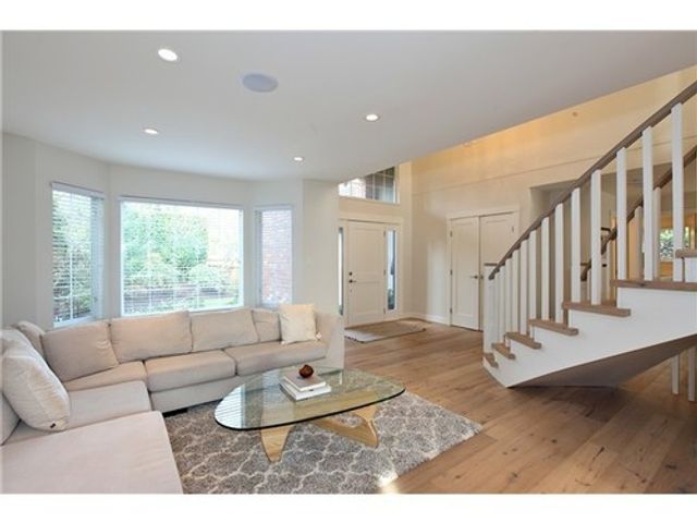 42044 at 1846 Fulton Avenue, North Vancouver