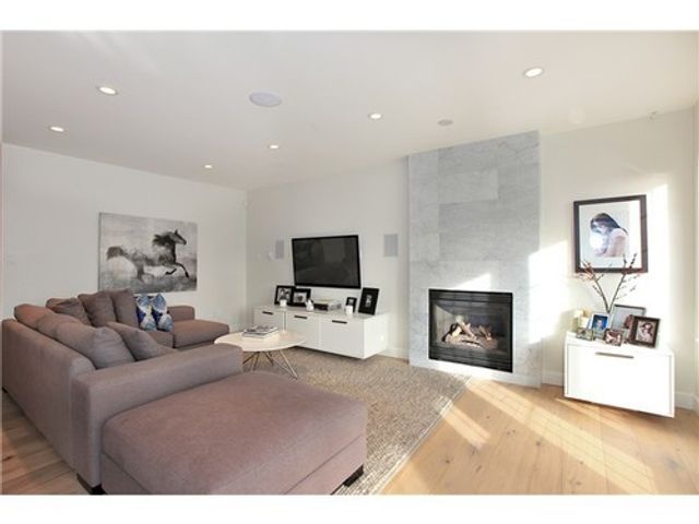 42047 at 1846 Fulton Avenue, North Vancouver