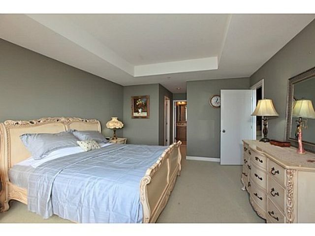 42196 at 8681 Seacape Drive, West Vancouver