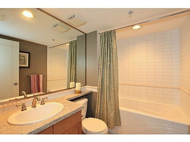 42208 at 8681 Seacape Drive, West Vancouver