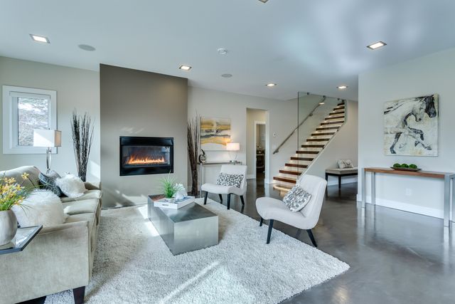 42646 at 4399 Parliament Crescent, North Vancouver