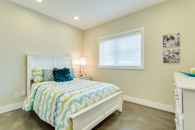 42698 at 4399 Parliament Crescent, North Vancouver