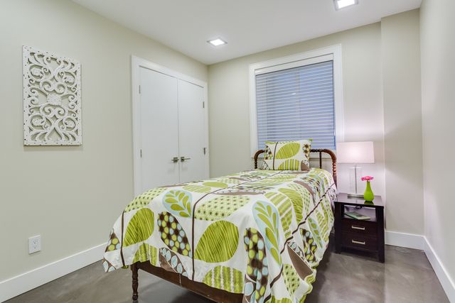 42790 at 4399 Parliament Crescent, North Vancouver