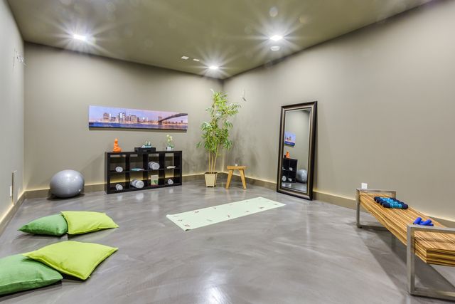 42794 at 4399 Parliament Crescent, North Vancouver