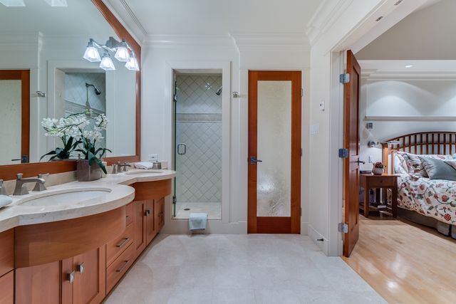 43221 at 4173 Sunset Boulevard, North Vancouver