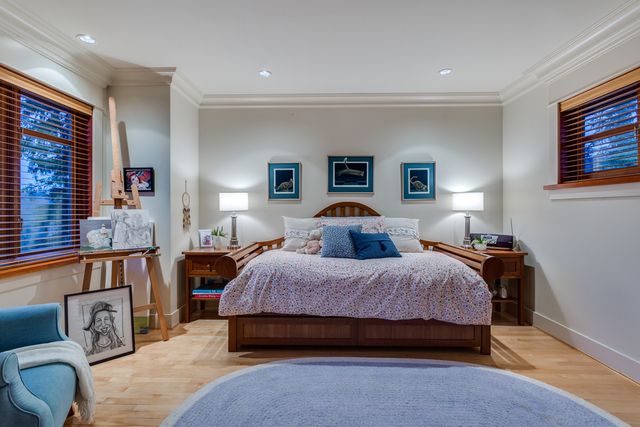 43241 at 4173 Sunset Boulevard, North Vancouver