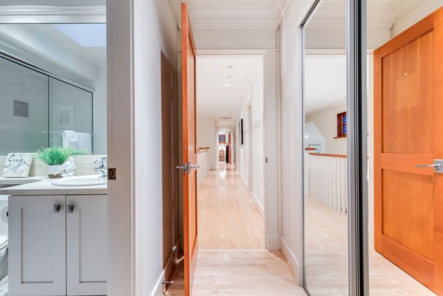 43249 at 4173 Sunset Boulevard, North Vancouver