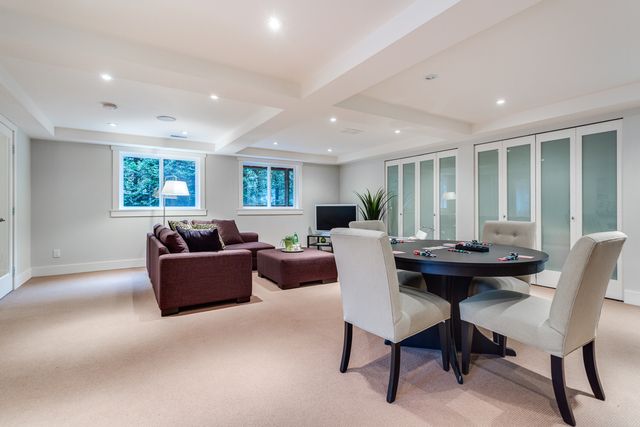 44047 at 4501 Woodgreen Drive, West Vancouver